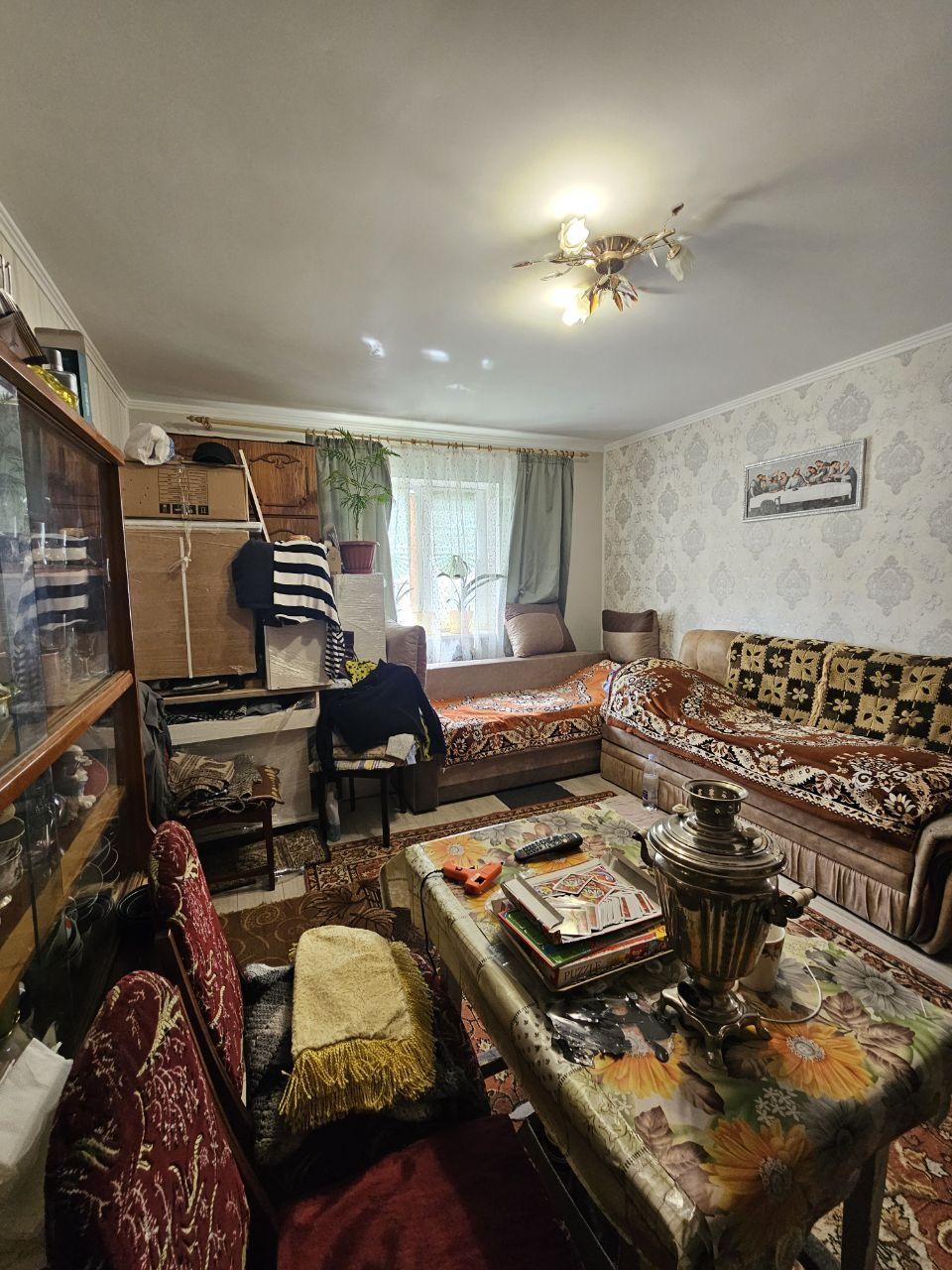 Частина будинку 2 поверхи та одне житло