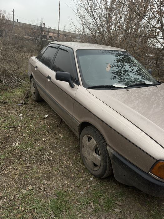 Продам AUDI 80 2.0 бензин