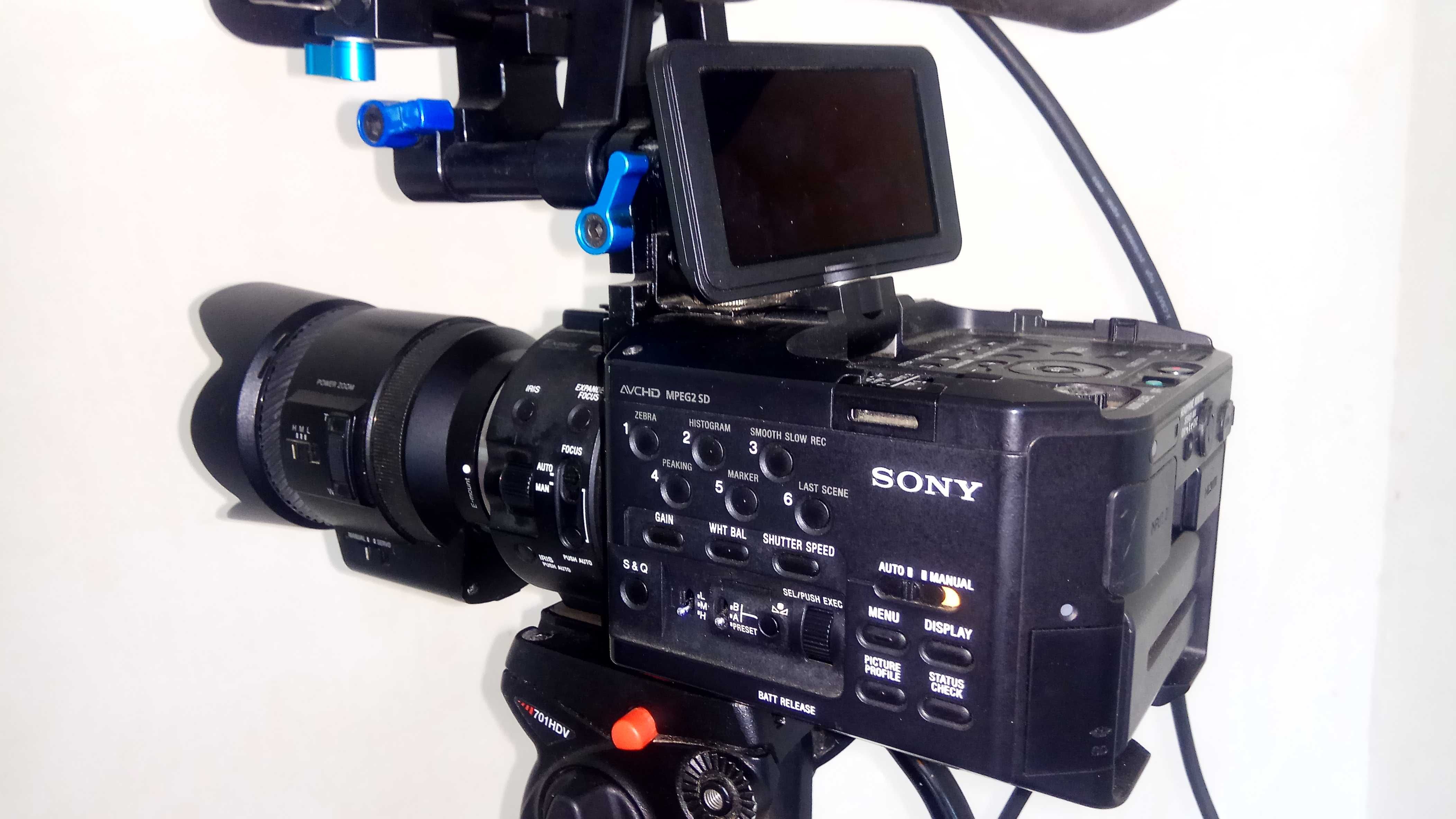 Продаю кінематографічну відеокамеру Sony NEX-FS100