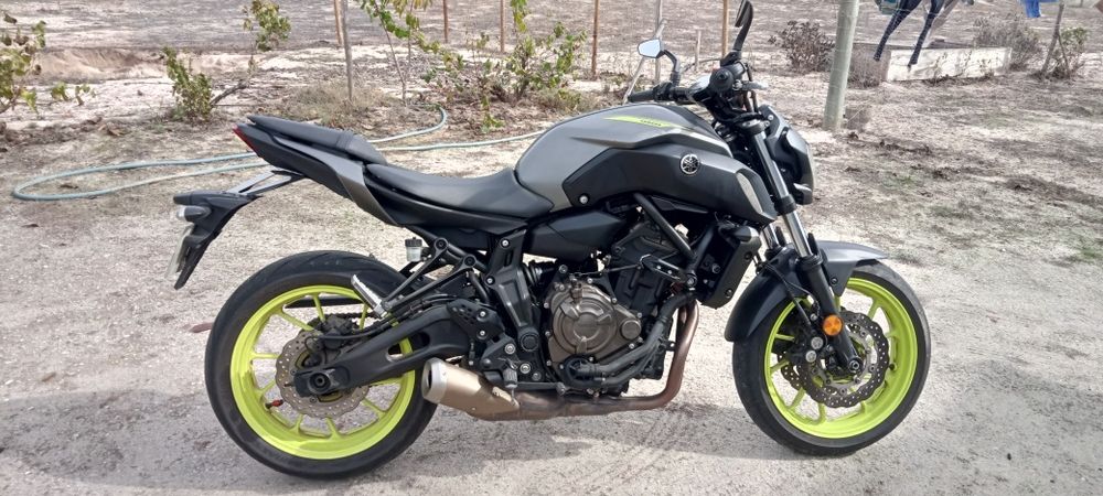Moto Yamaha MT 07