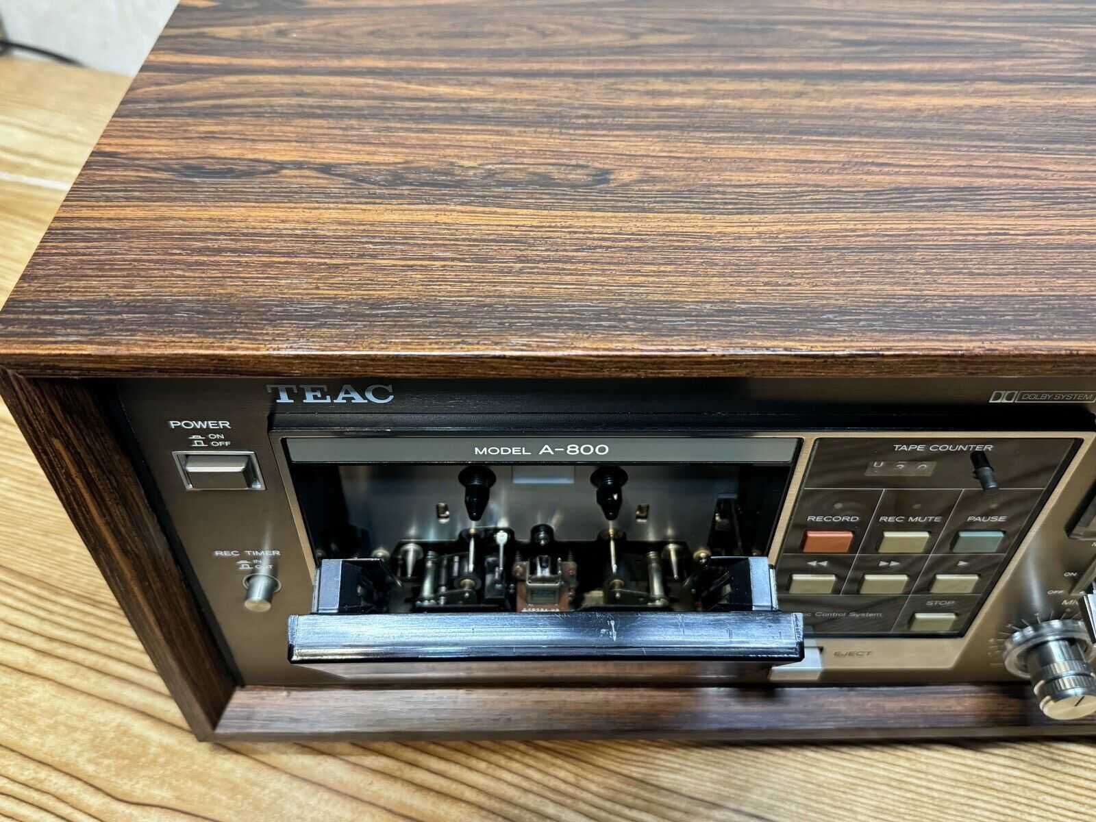 Kasetowy TEAC A-800