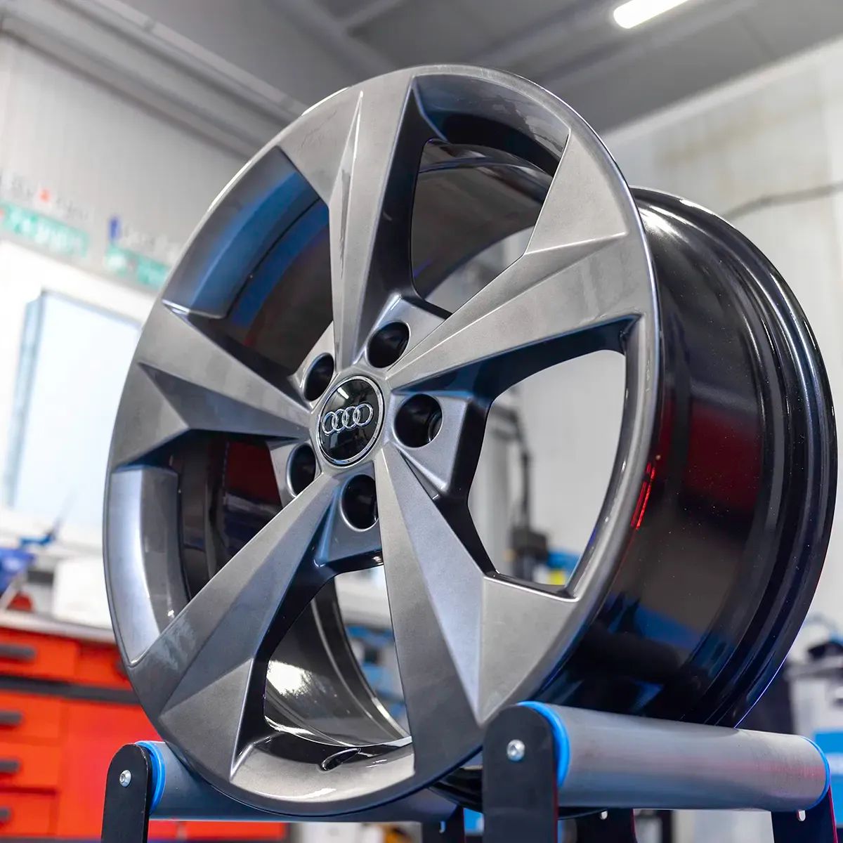 Oryginalne Felgi Audi 18 S3 A3 A4 A6 A8 Q2 Q3 TT
