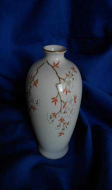 Японская Сакура фарфоровая ваза