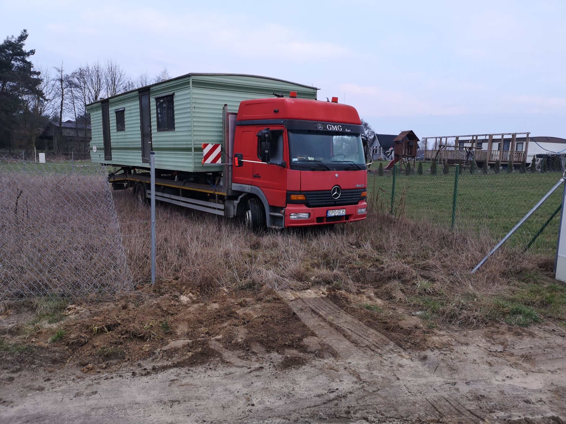 Transport domków Holenderskich , maszyn rolniczych , pojazdów