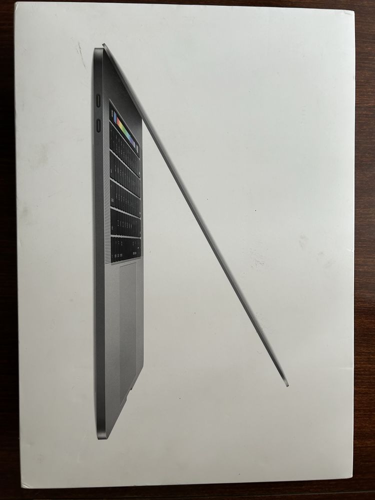 Apple MacBook Pro 15 2017, 256gb, із сенсорною панеллю