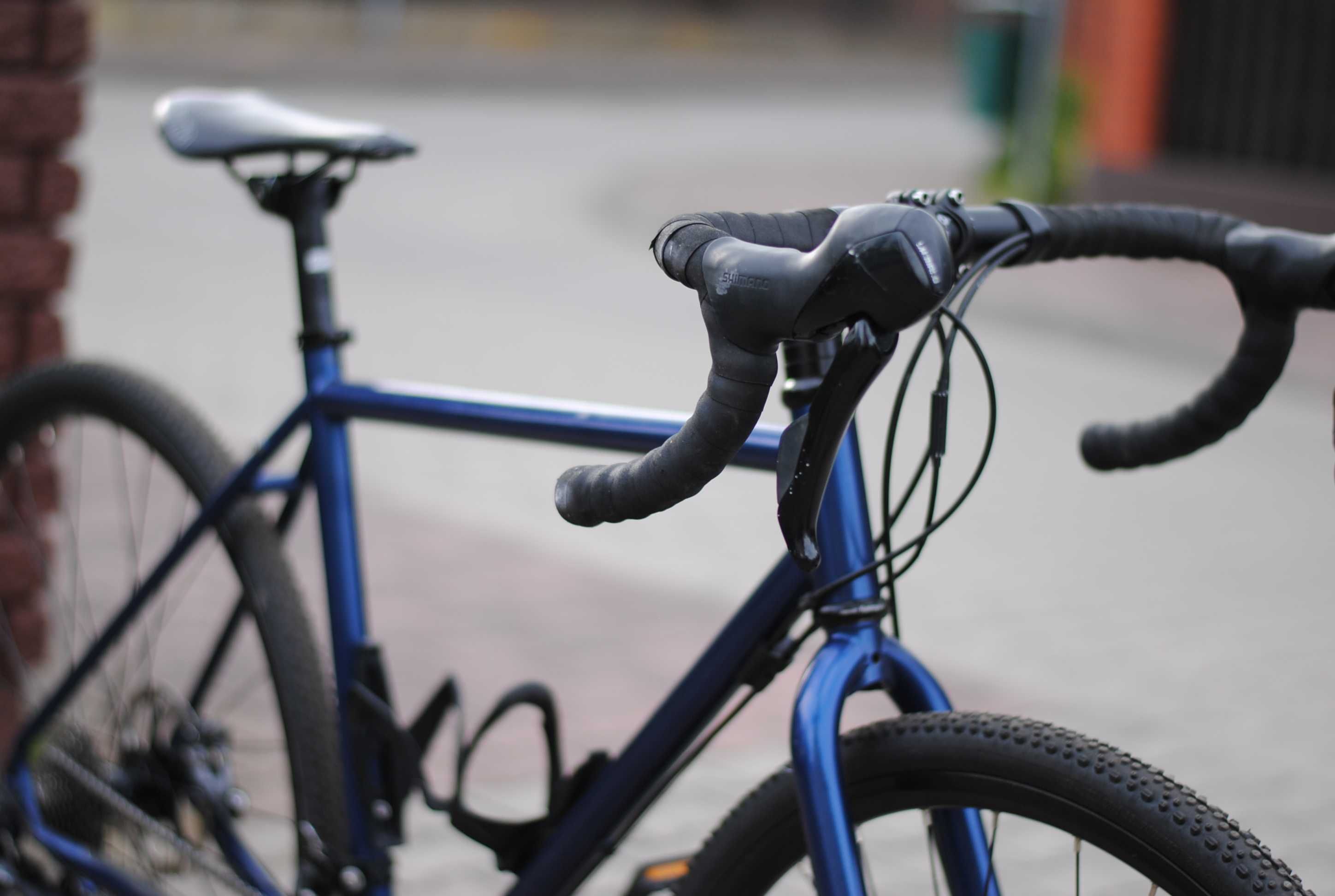 Rower typu gravel osprzęt shimano 105, koła 28, zobacz