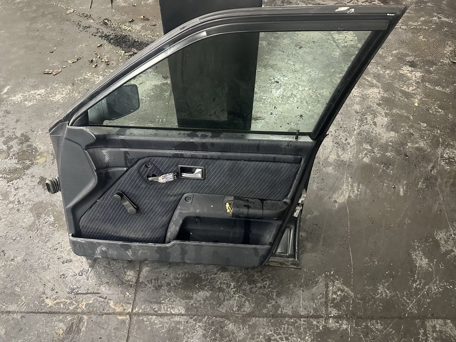 Drzwi pasażera audi 80 b4 prawy przód LZ9U prawe przednie