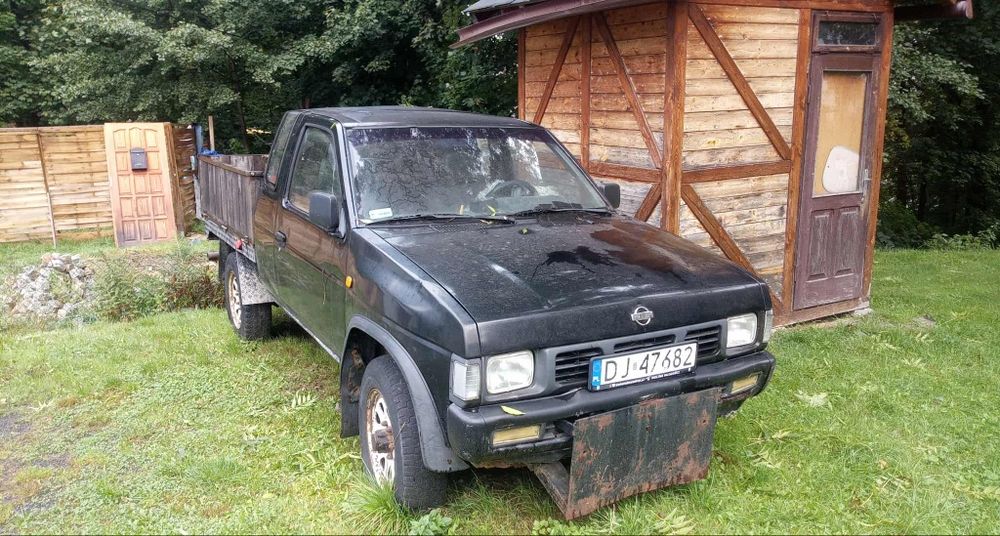Nissan King Cab  Navara  off road