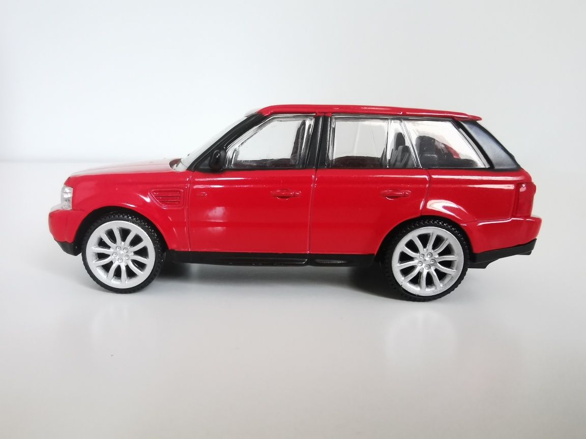 Rastar Autko Model Land Rover Range Rover Sport 1/43 Czerwony