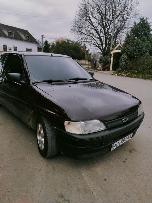 Ford escort 1.4 бензин
