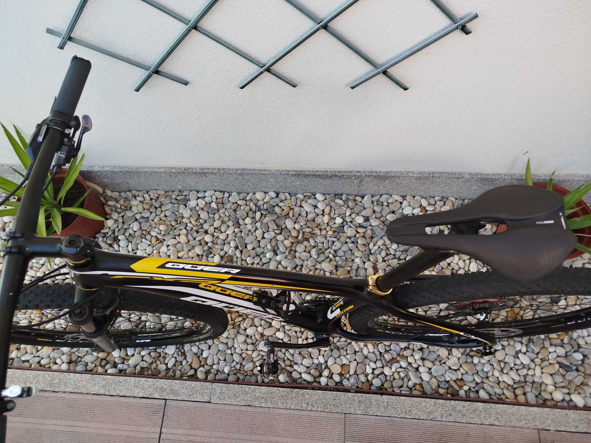 Bicicleta BTT carbono roda 29, novo preço 550€