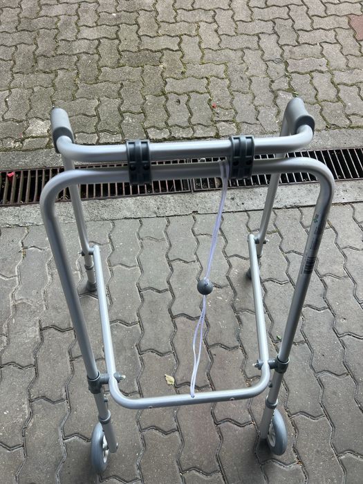 Balkonik chodzik lekki składany rehabilitac. z kulką Reha Fund RF-100