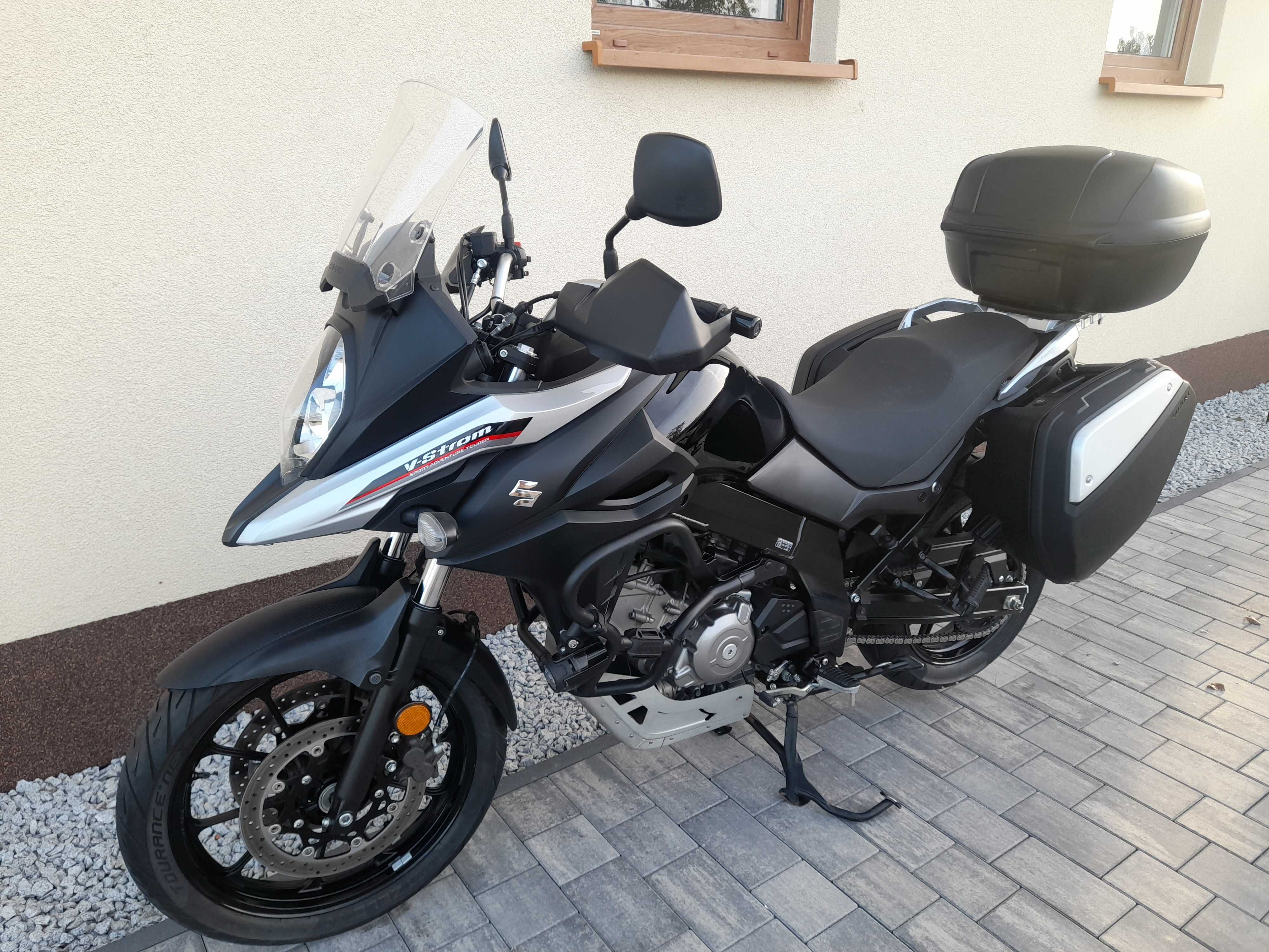 Suzuki Dl 650 V-strom ABS, kufry, serwisowany, fabryczny stan. 2017