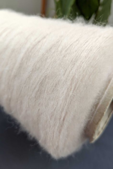 Італійська пряжа з кідмохером, розпродаж власних залишків