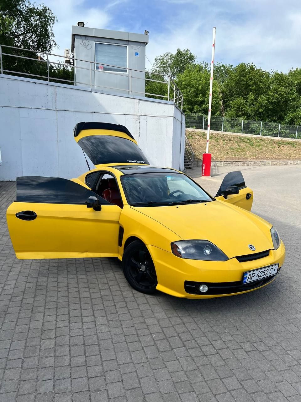 Срочно авто купе для ЗСУ торг Hyundai Tiburon Coupe