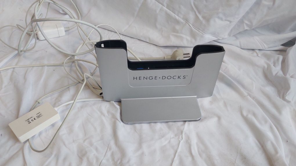 Stacja dokująca Henge Docks MacBook Pro 13 + zasilacz apple