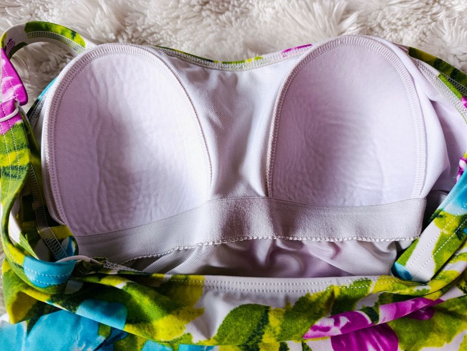 Яскравий суцільний Купальник