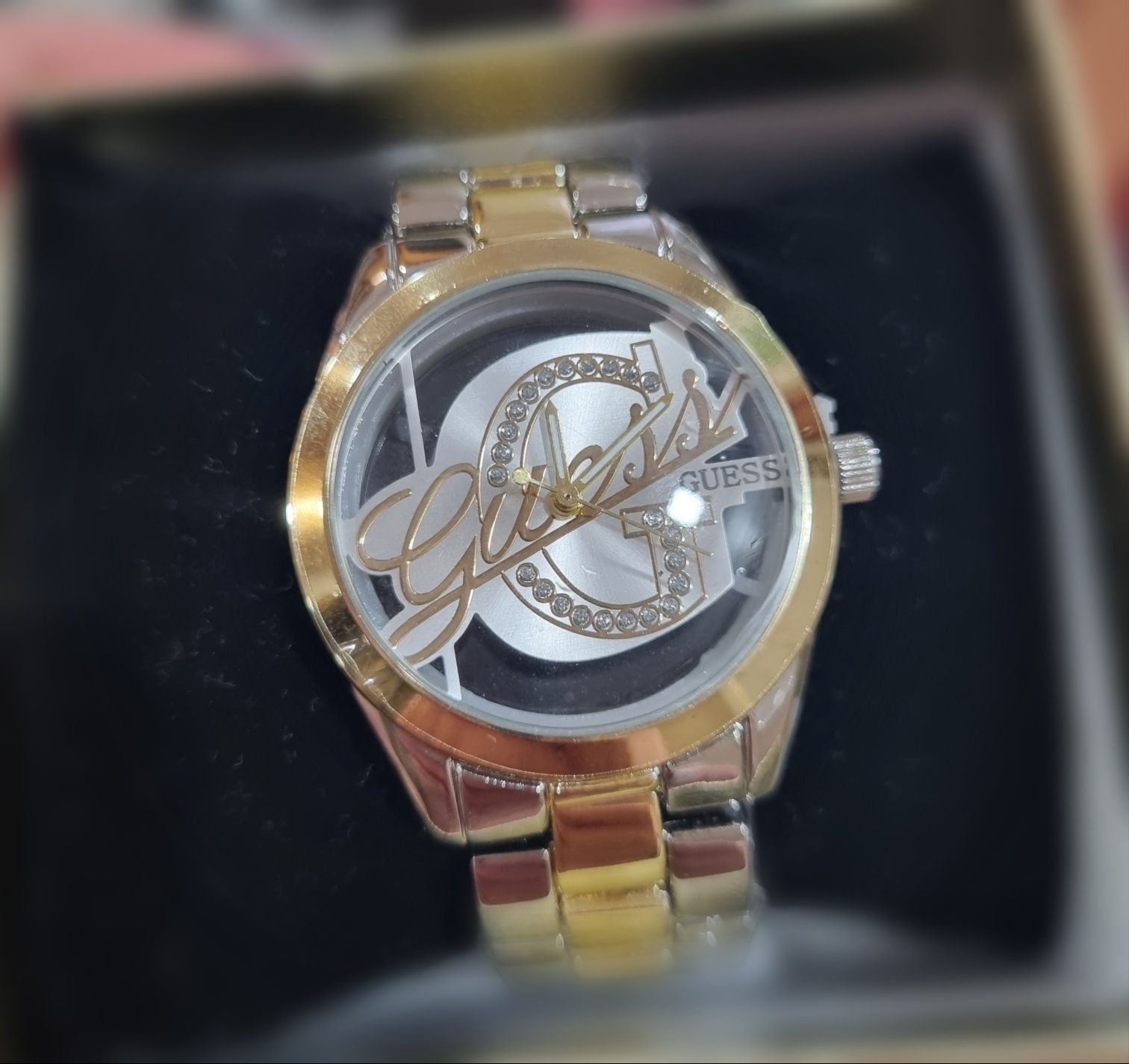 Relógio Guess em aço