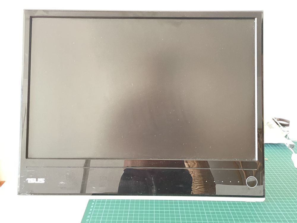 Monitor ASUS 22” A8LMTF156359