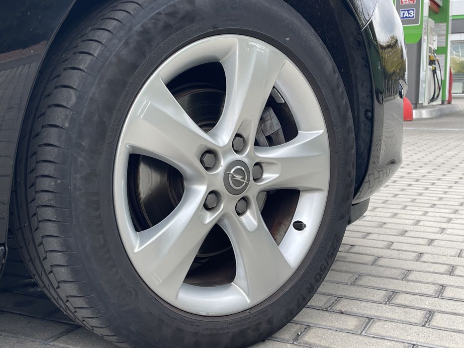 Продам Opel Astra J 2012р. 1.6 бензин Свіжопригнана
