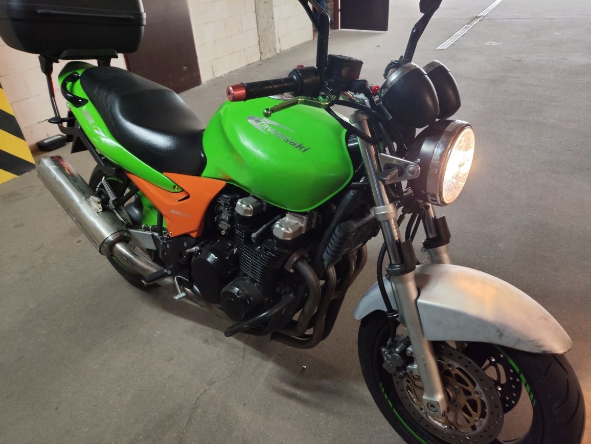 Kawasaki ZR7 Stokrotka