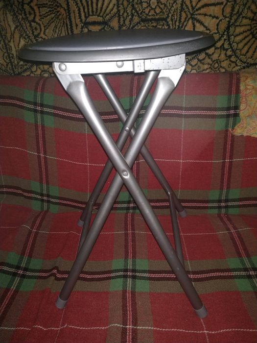 Табурет раскладной Button.Высота-45 см.