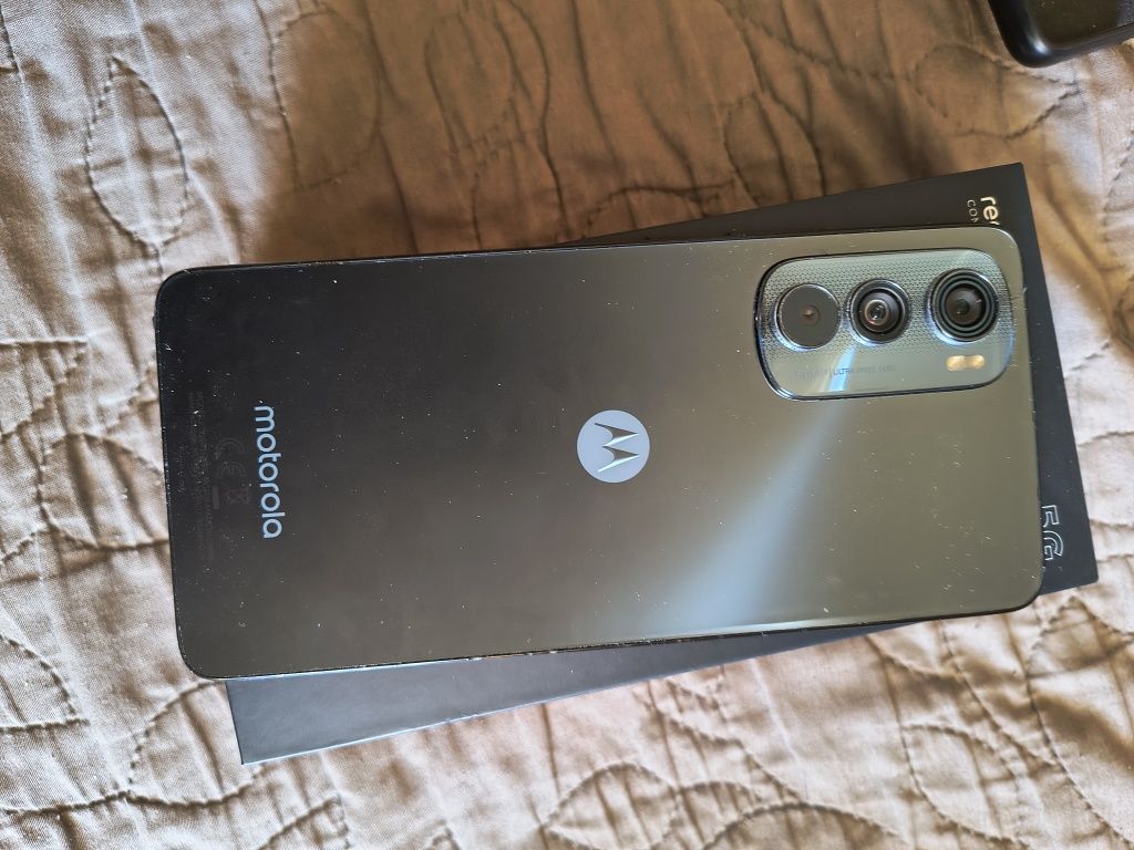 Motorola edge 30 8/128