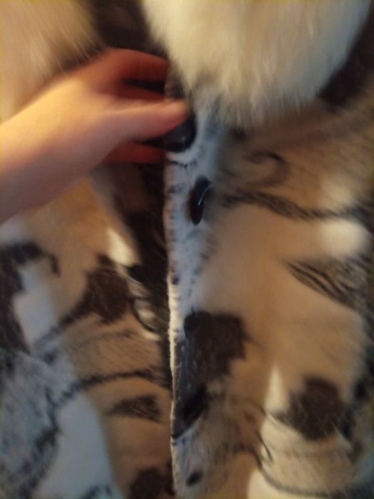 Пальто зимове з комірцем з кролика