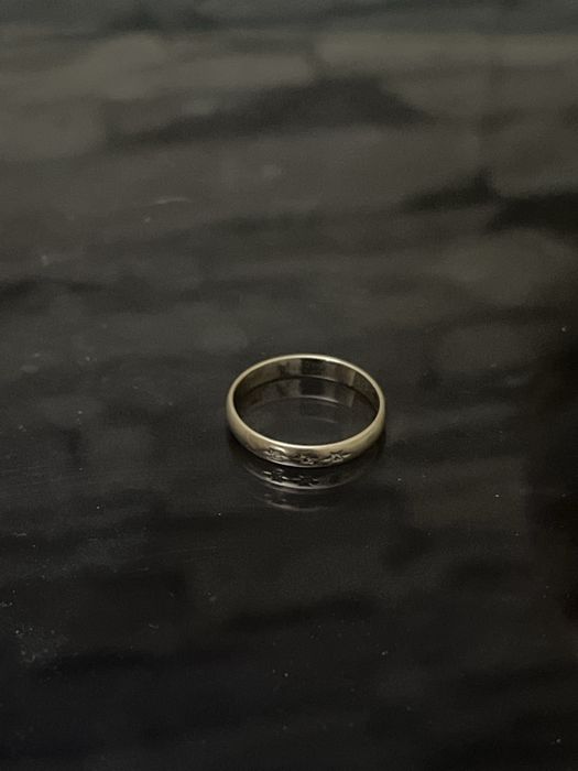 Золото колечко с брильянтиками