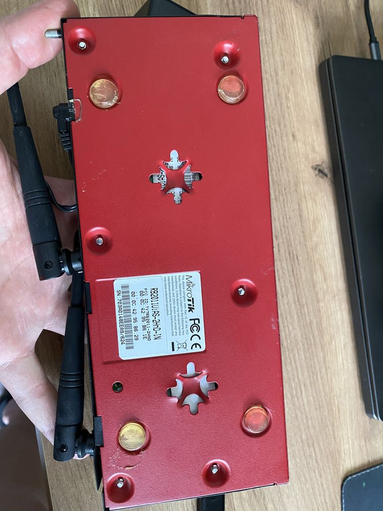 Router Mikrotik RB2011UiAS-2HnD-IN
