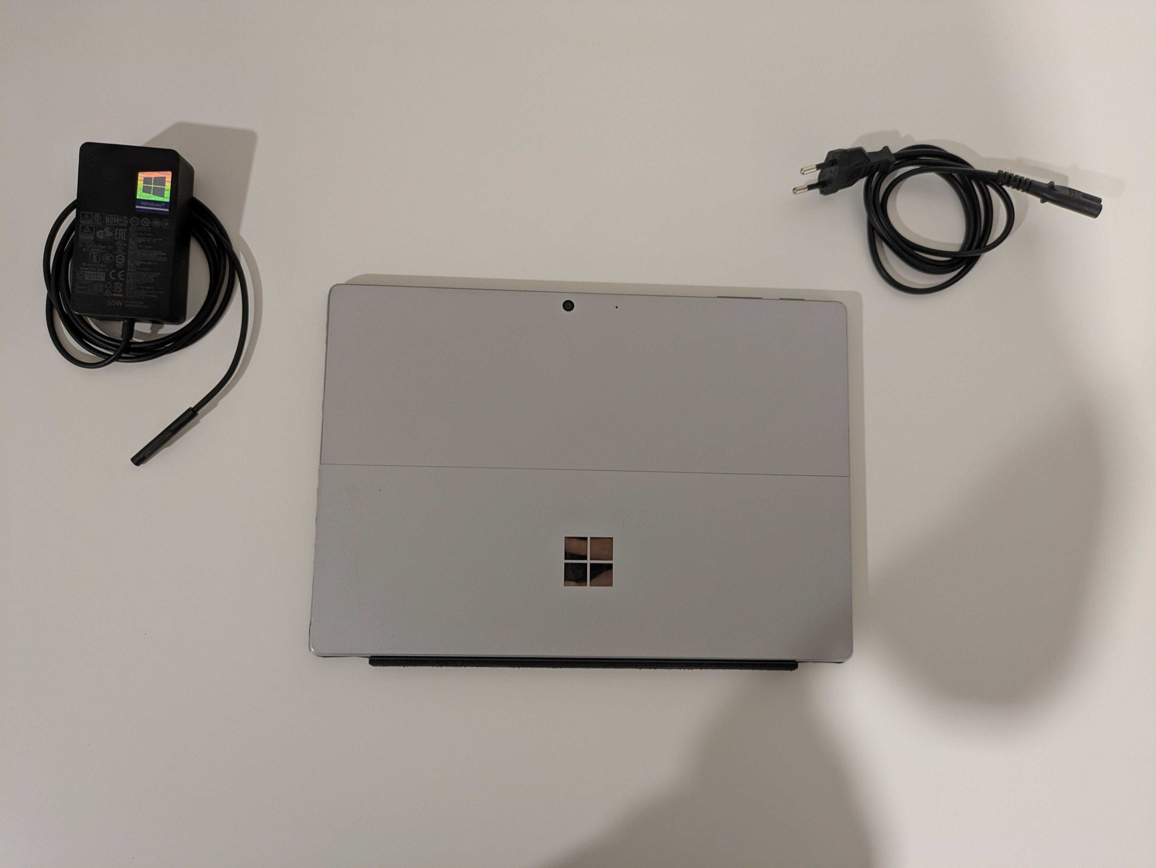 Surface Pro 7 - Intel Core i3, 4 GB RAM, 128 GB SSD - Teclado oficial