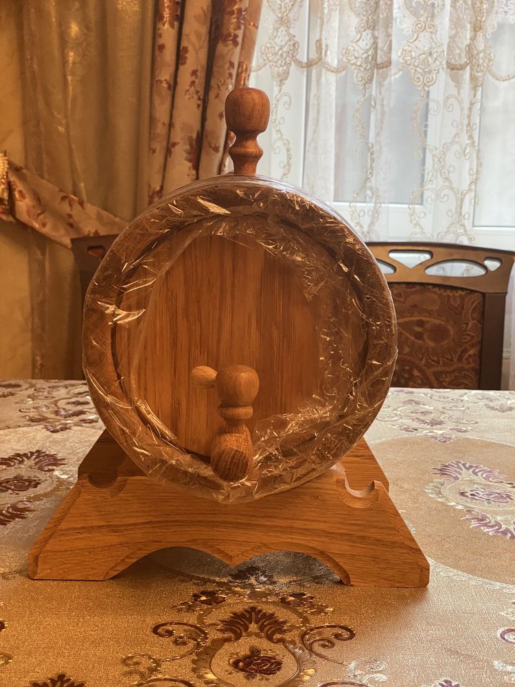 Дубова бочка 5л 10л (сувенір , вино, коньяк, віскі)