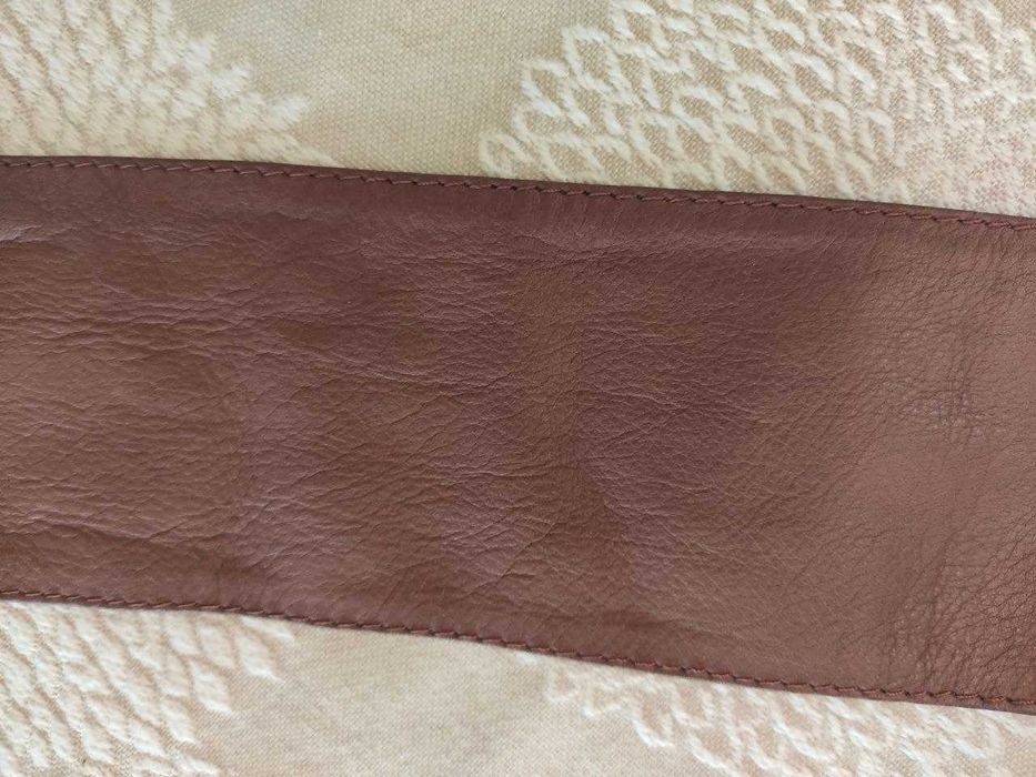 Cinto de senhora modelo de "dar nó"