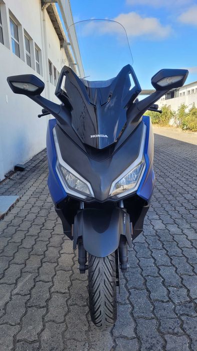 Honda Forza 125cc 2023 como nova com top case