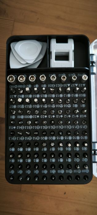 Caixa Multifunções para electrónica/ computadores,etc...