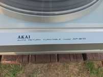 Gramofon Akai. AP-B110. Uszkodzony.