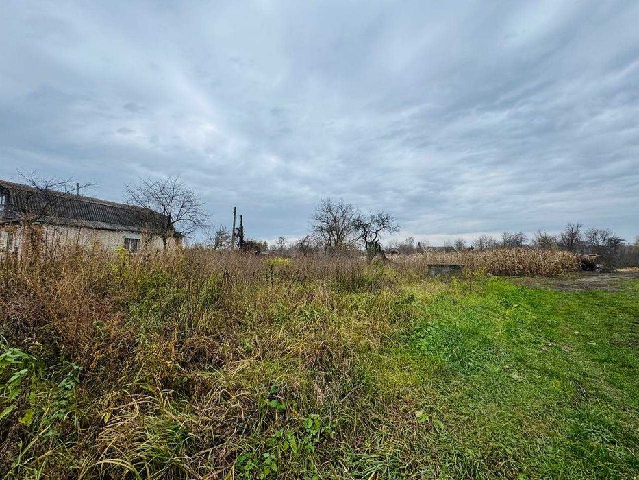 Продаж земельної ділянки у центрі с. Стадниця!