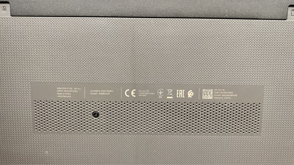 Ноутбук HP 250 G6 intel core i3 (8gb оперетивка) SSD