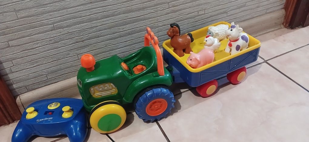 Трактор Kiddyland та Maisto
