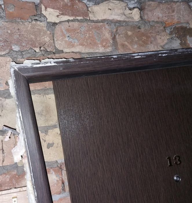 Drzwi zewnętrzne z futryną drewniane rozmiar 90 prawe