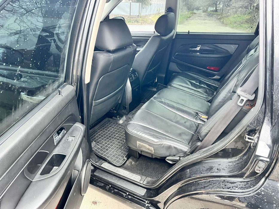 Рамний повнопривідний джип