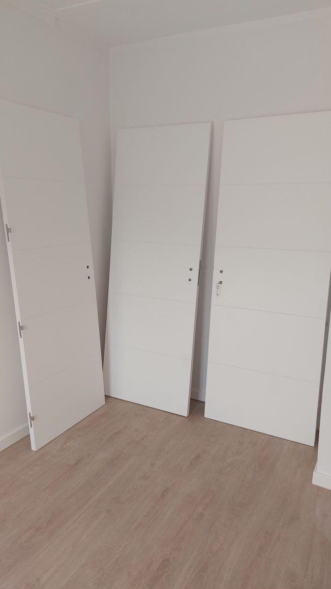 Conjunto de 3 portas em madeira maciça