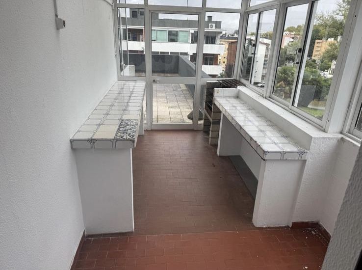 Aluga se T3 mobilado guimaraes