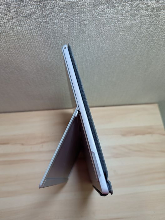 Планшет Microsoft Surface Pro 5 8/256gb Intel Core i5-7300u