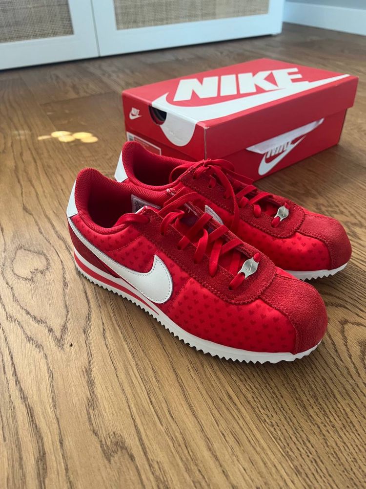 Nike Cortez Valentine’s Day edition eur 38