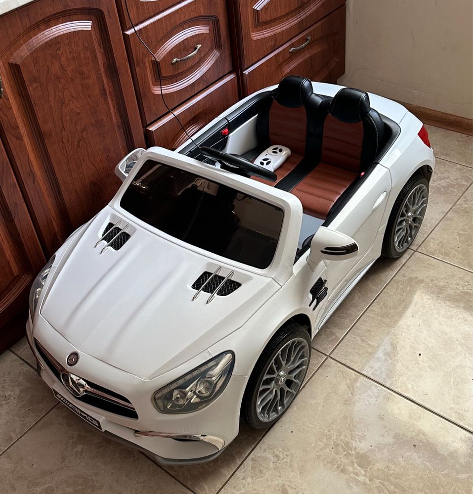 Дитячий електомобіль Mersedes Benz AMG SL65S