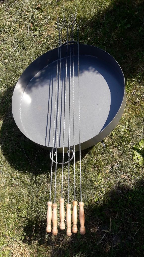 Grill ogrodowy 60 cm- ruszt,palenisko,trójnóg,plus 4