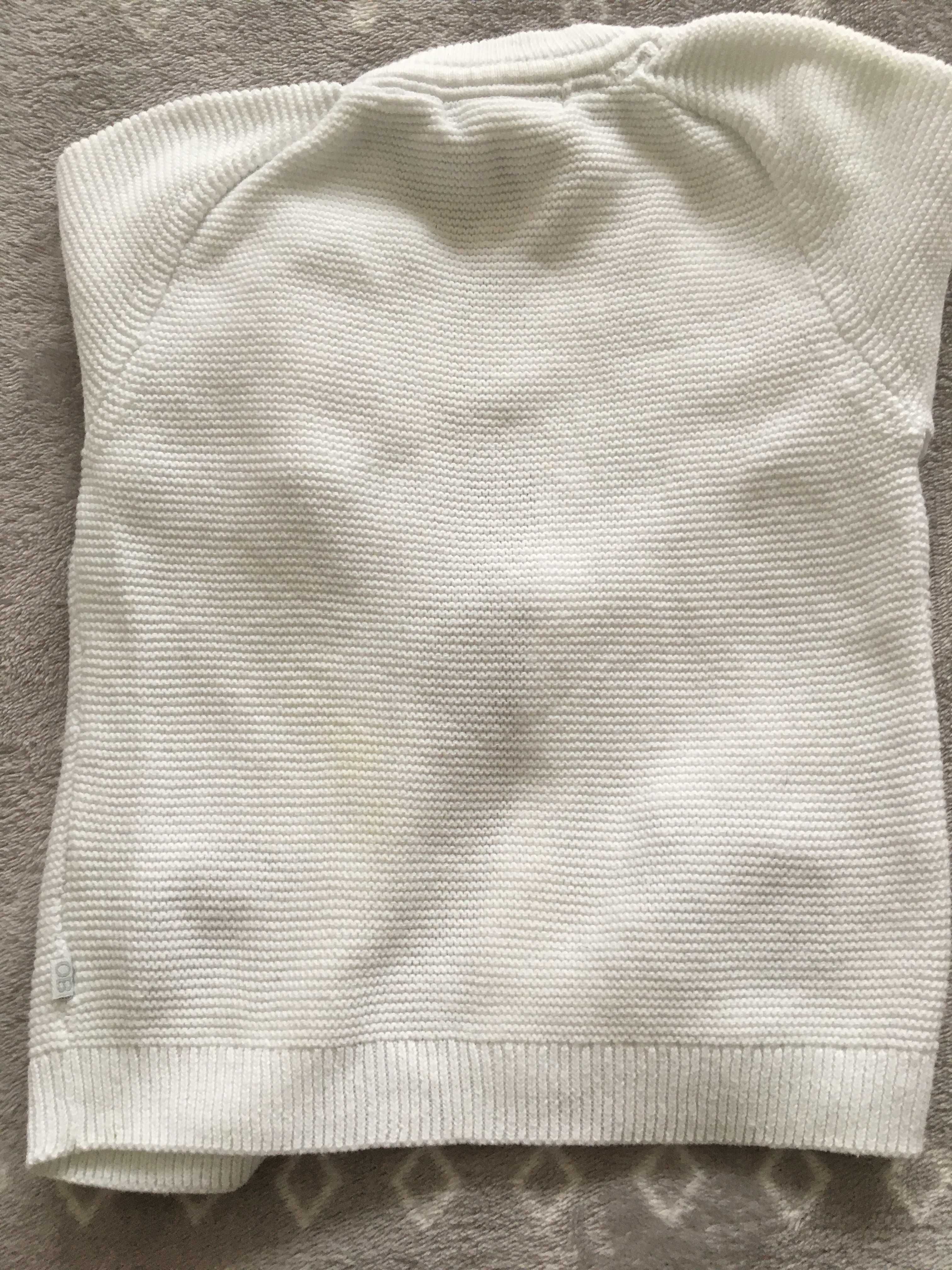 biały sweterek firmy Obaibi 6 miesiecy 68 cm
