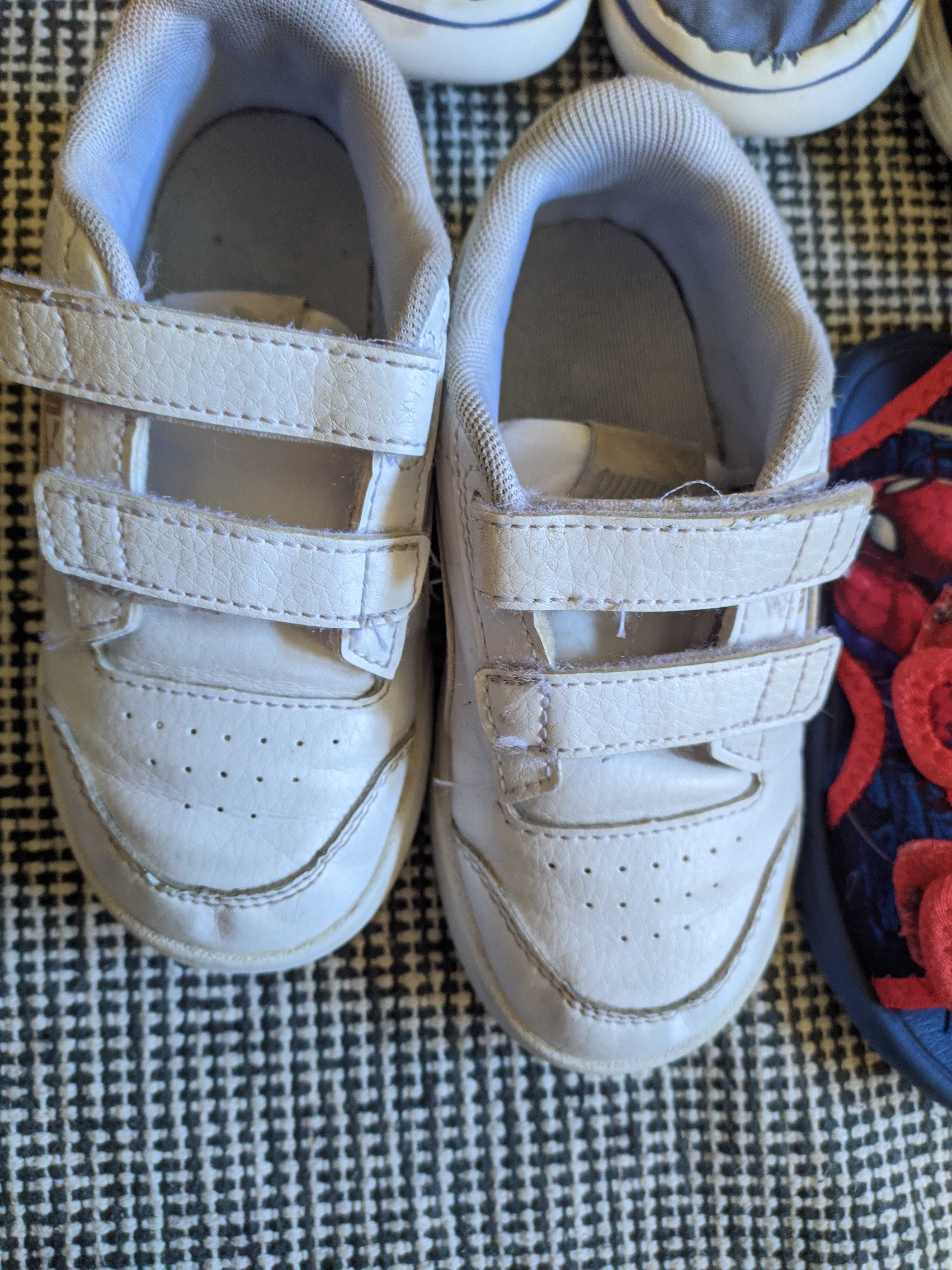 5 sapatos criança | ténis, pantufas e sandálias - valor inclui todos