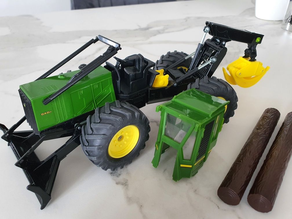 Traktor leśny John Deere 848H Siku 1:32